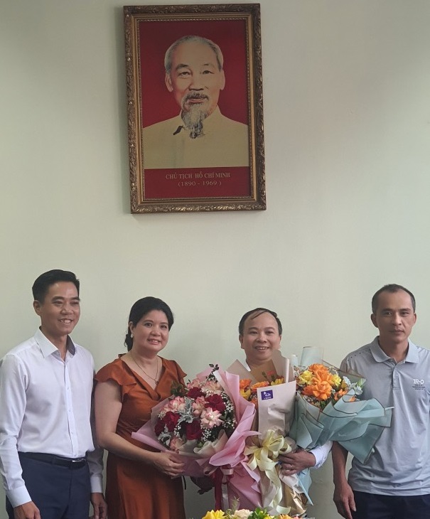 bai_le_cong_bo_trao_qd_vien_truong..._o._cv_son_a9.png.jpg.png
