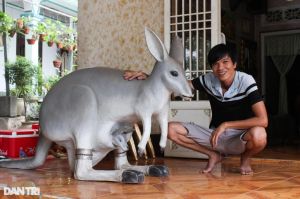 Mua giấy phế liệu, bán tác phẩm nghệ thuật độc bản giá chục triệu đồng